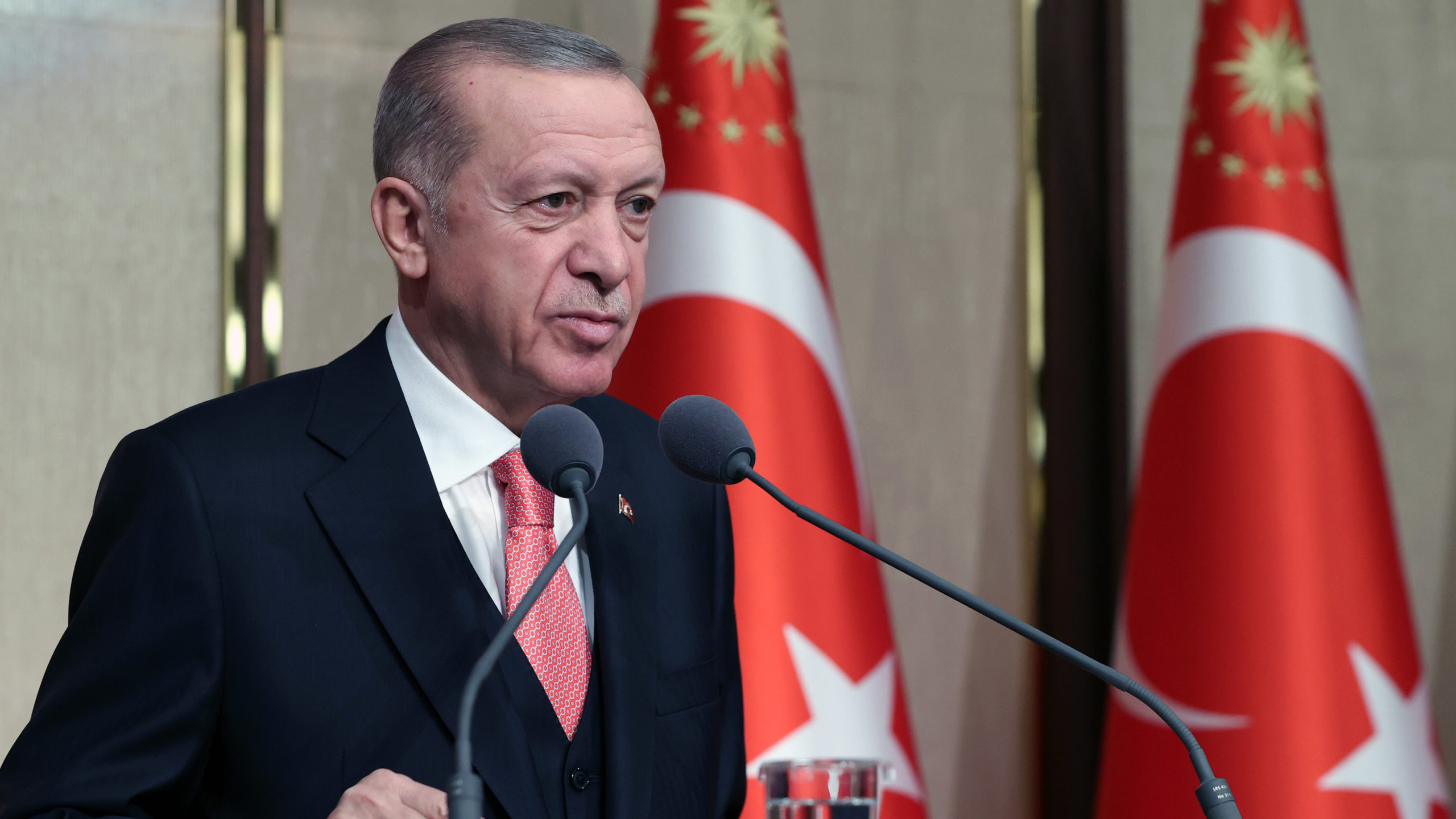 Anayasa değişikliğiyle aileyi korumayı hedefliyoruz