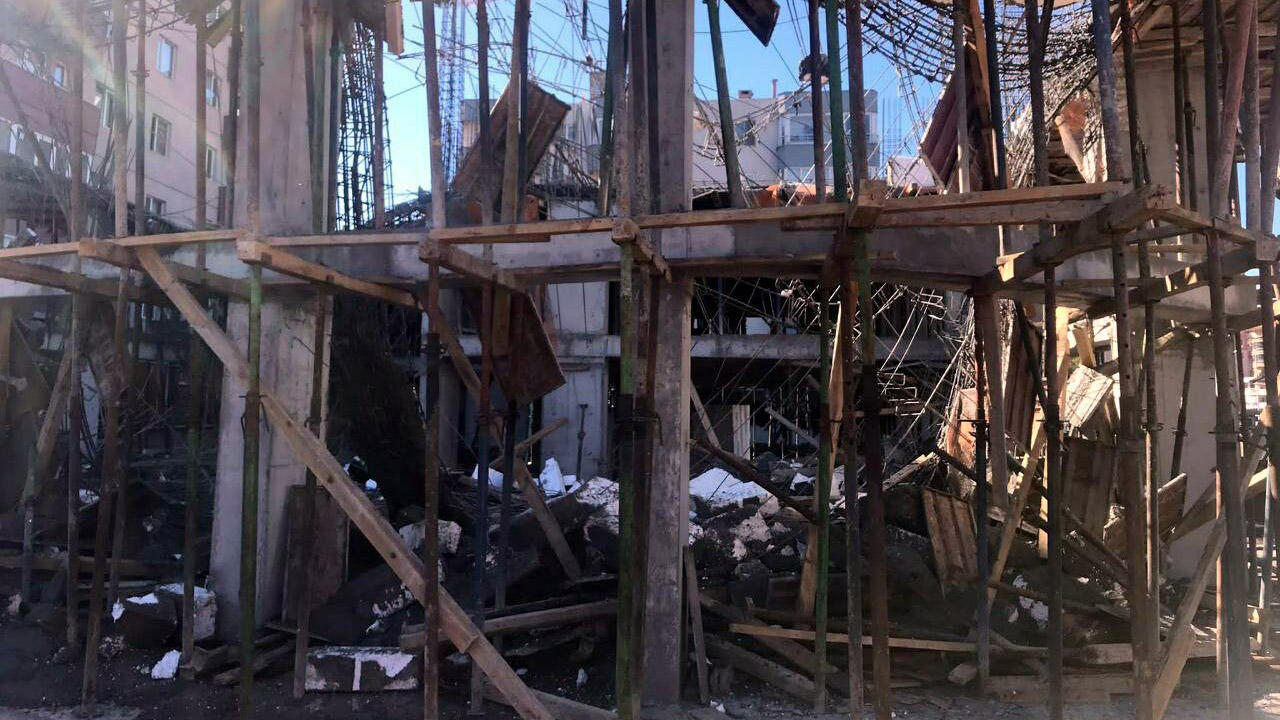 Apartman inşaatında çökme: 5 işçi yaralı