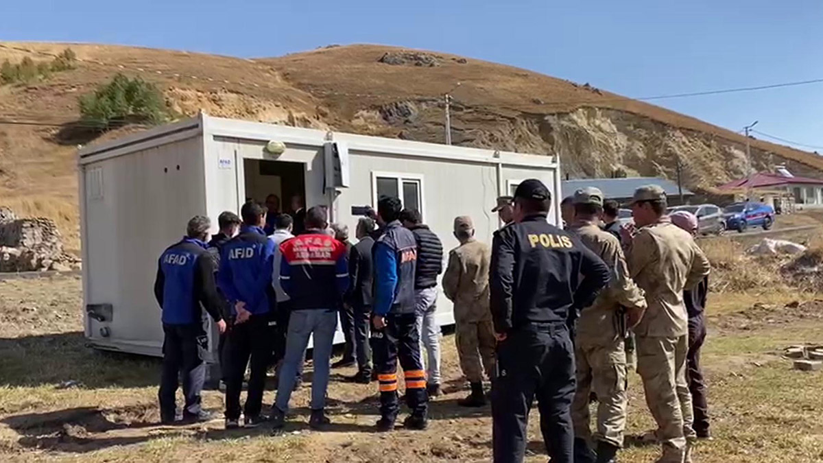 Ardahan depremi sonrası konteynerler hazırlanıyor