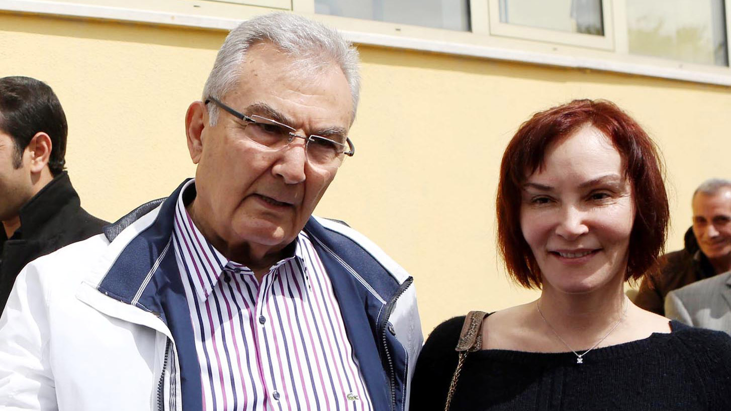 Aslı Baykal CHP'den istifa etti