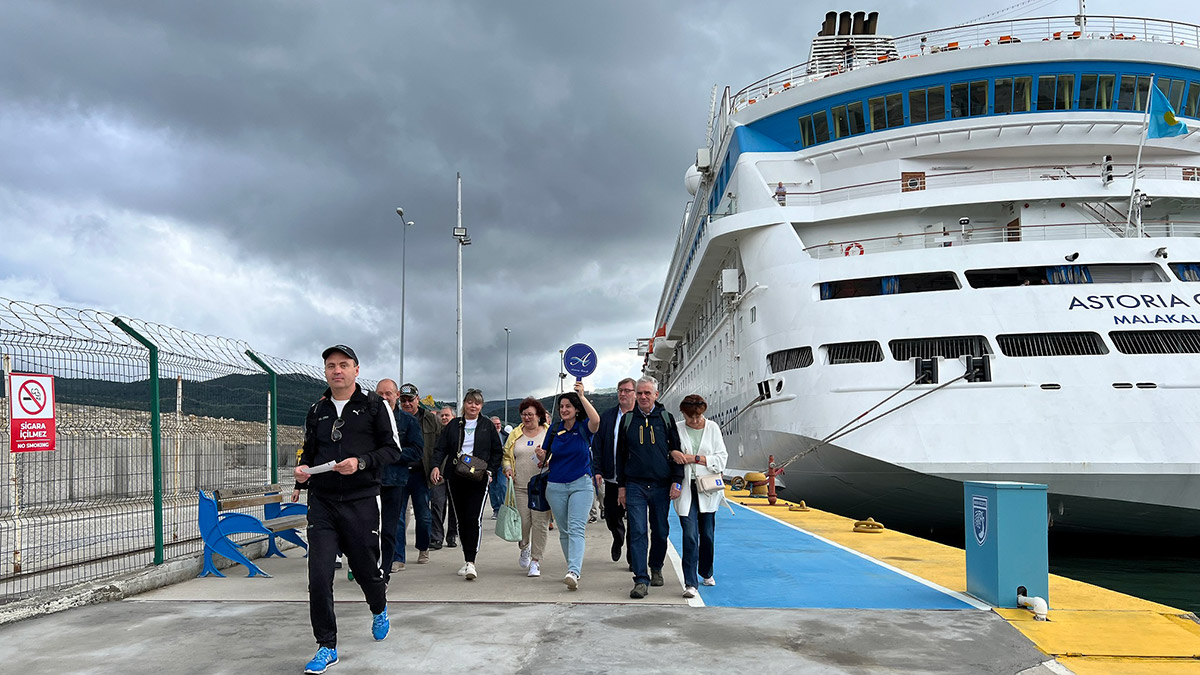 'Astoria Grande' kruvaziyeri 796 Rus turist getirdi