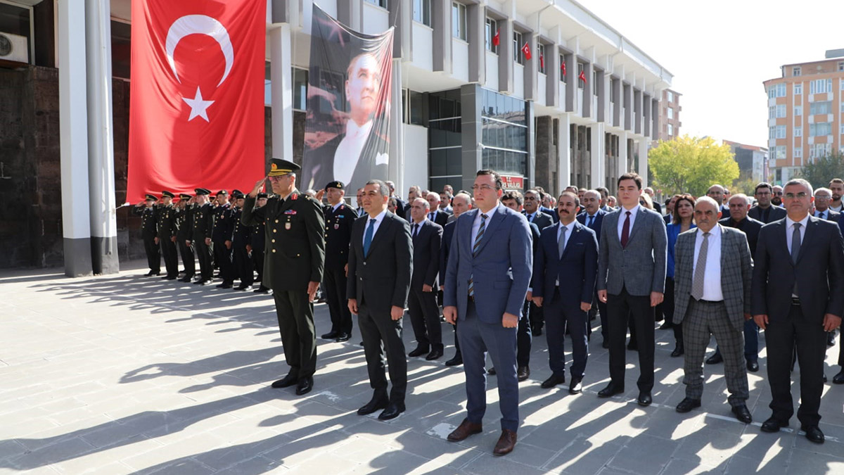 Atatürk'ün Kars'a gelişinin 98'inci yılı kutlandı