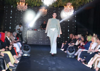 Ayşegül Erbil defilesi moda severlerle buluştu
