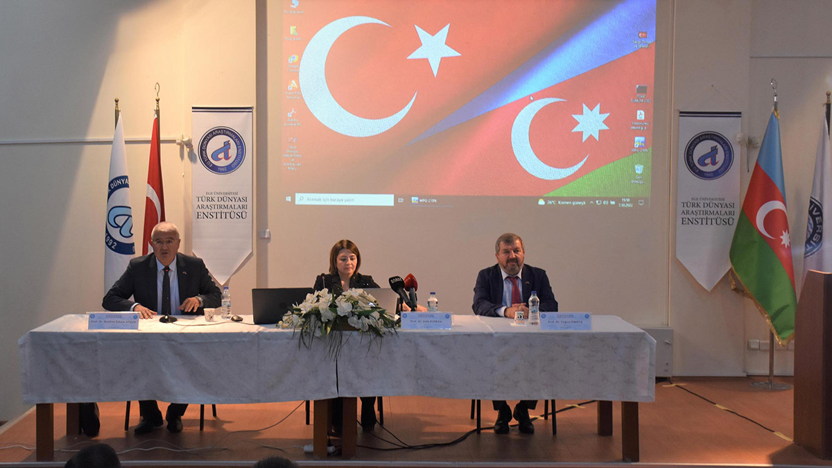 Azerbaycan panelinde 'Tek millet iki devlet' vurgusu