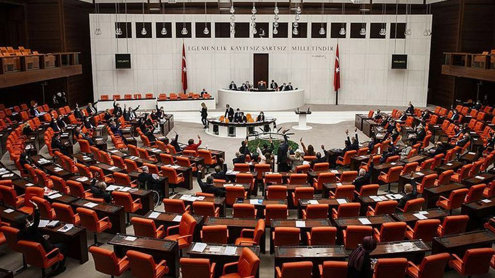 Azerbaycan tezkeresi Meclis'te