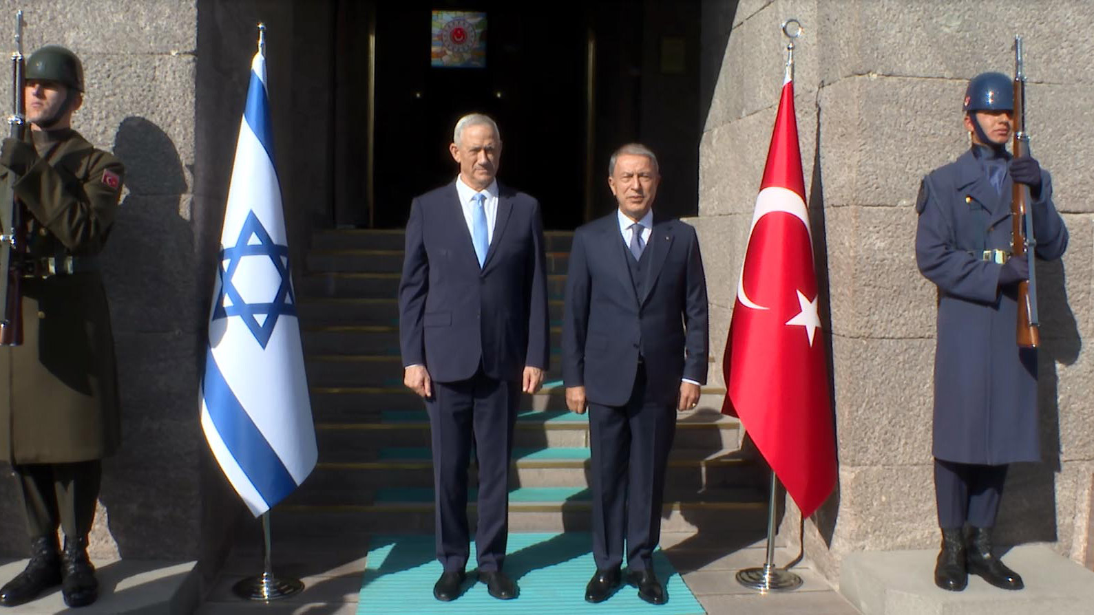 Bakan Akar, İsrail Savunma Bakanı ile görüştü