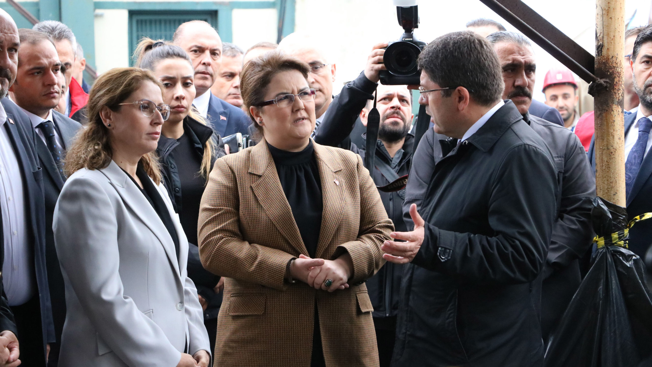 Bakan Yanık facianın yaşandığı Bartın'a geldi