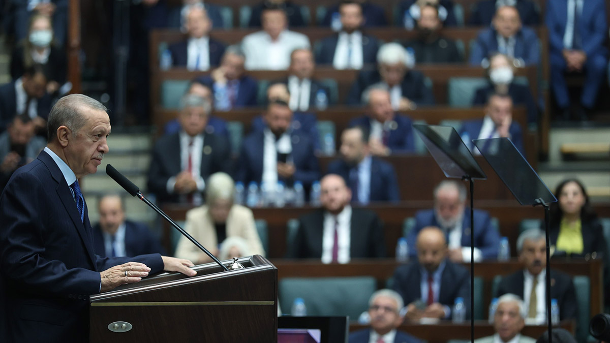 Başörtüsü konusunu ülke gündeminden çıkardık