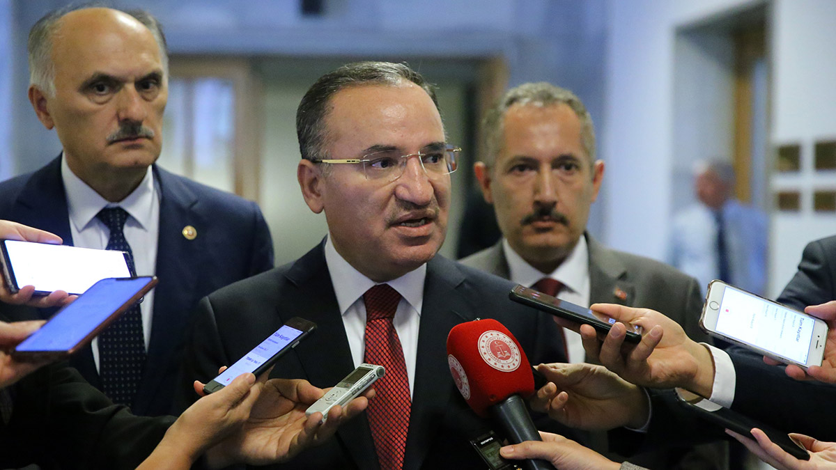 Başörtüsü yasağı CHP zihniyetinin uygulaması