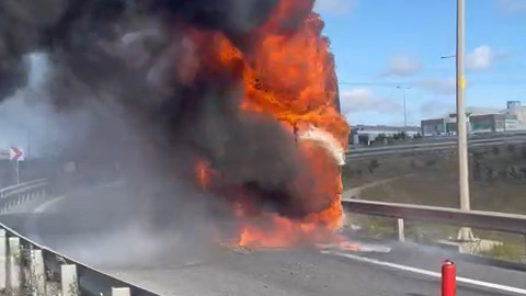 Batman'dan İstanbul'a gelen yolcu otobüsünde yangın