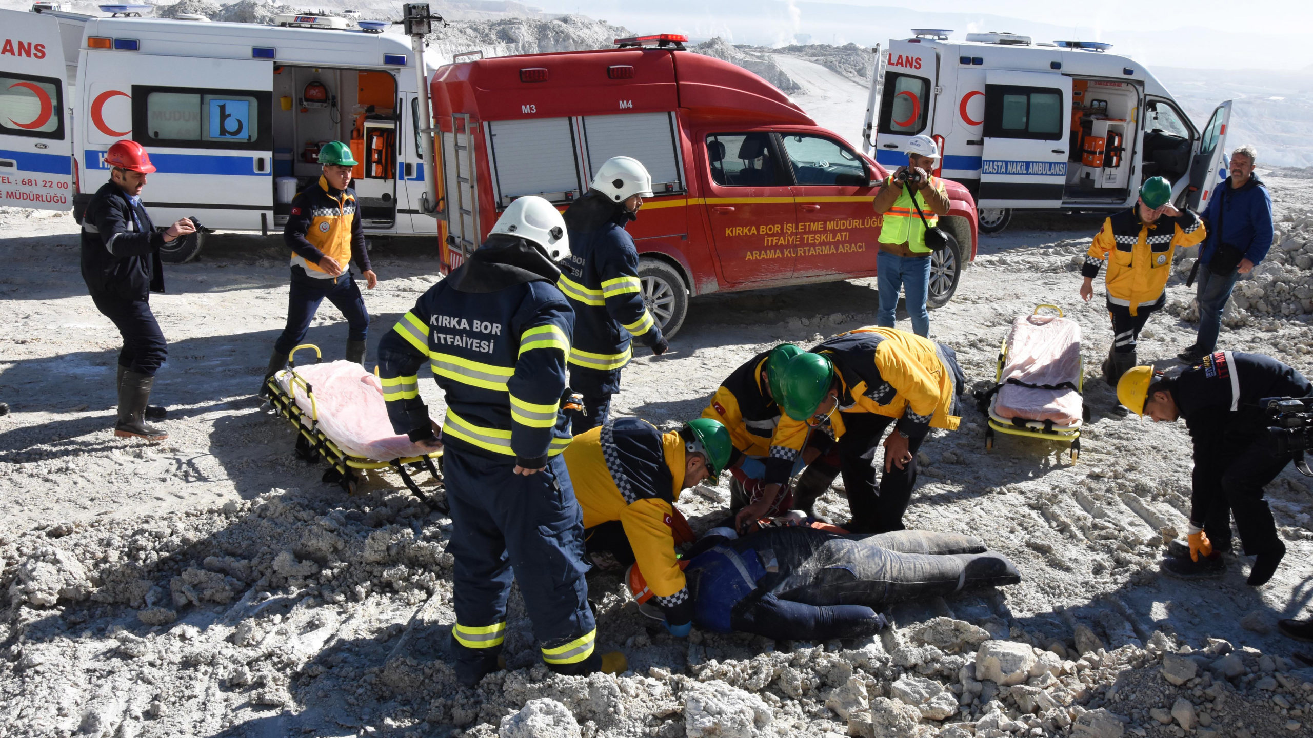 Bor madeninde heyelan tatbikatı