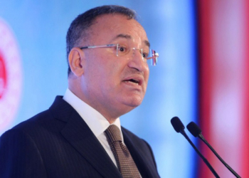 Bozdağ'dan başörtüsü düzenlemesine açıklama