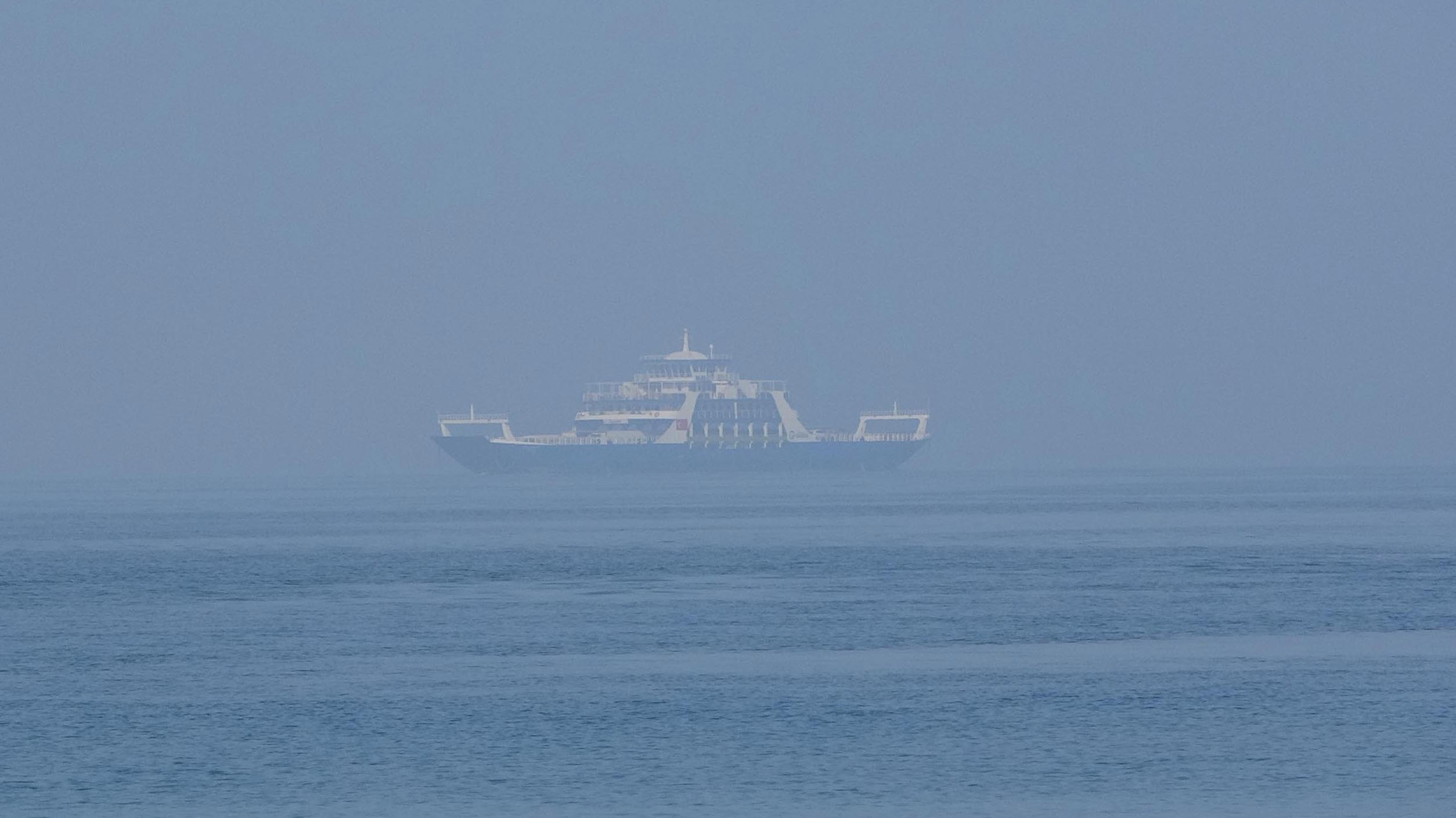 Çanakkale'de yoğun sis; boğaz trafiğe kapatıldı