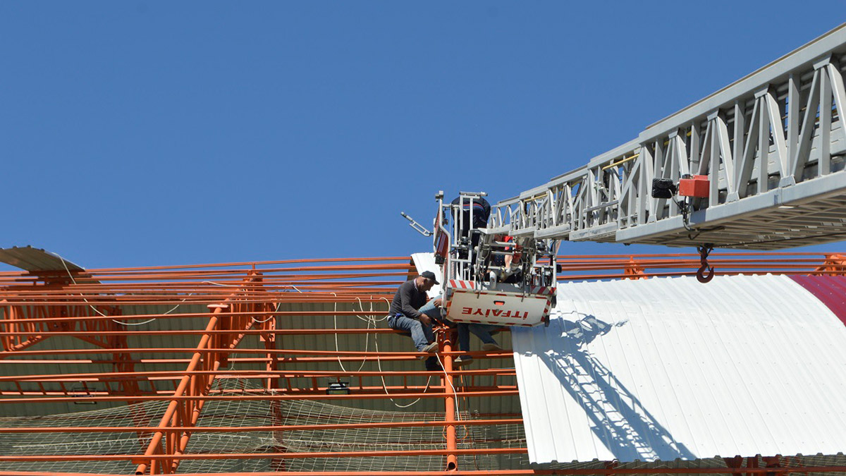 Çatıda elektrik akımına kapılan işçi öldü