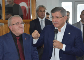 Davutoğlu, İnegöl Taşıyıcılar Kooperatifi'nde