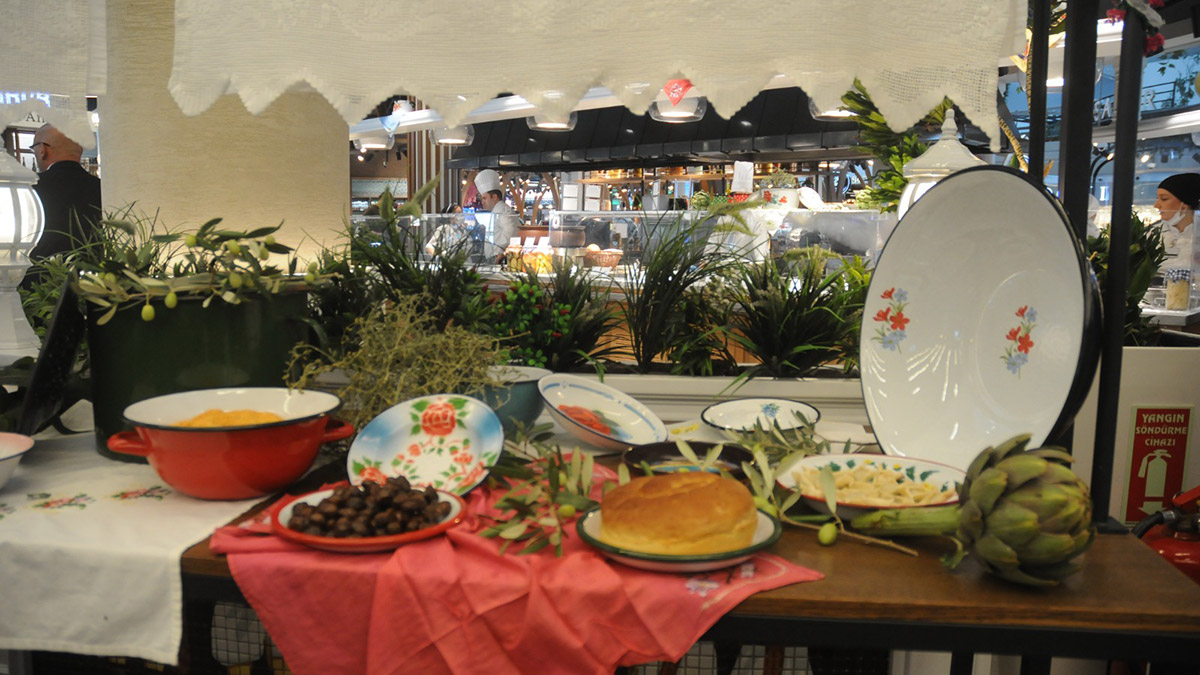 Ege'nin lezzetleri İstanbul Havalimanı'nda tanıtıldı