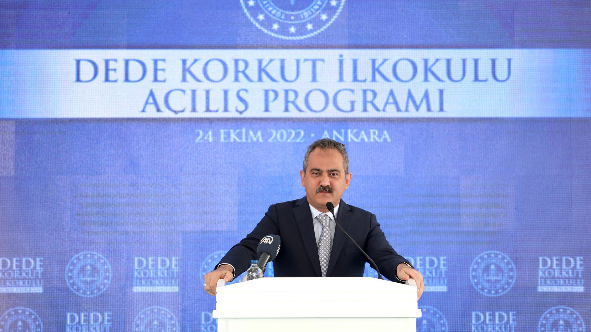 Eğitimin önündeki suni tüm engeller kaldırıldı