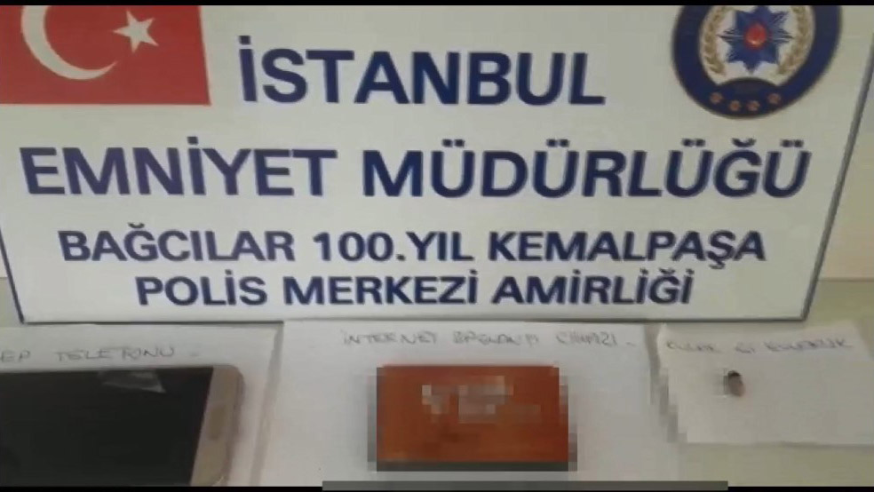 Ehliyet sınavında kopya düzeneğiyle yakalandı