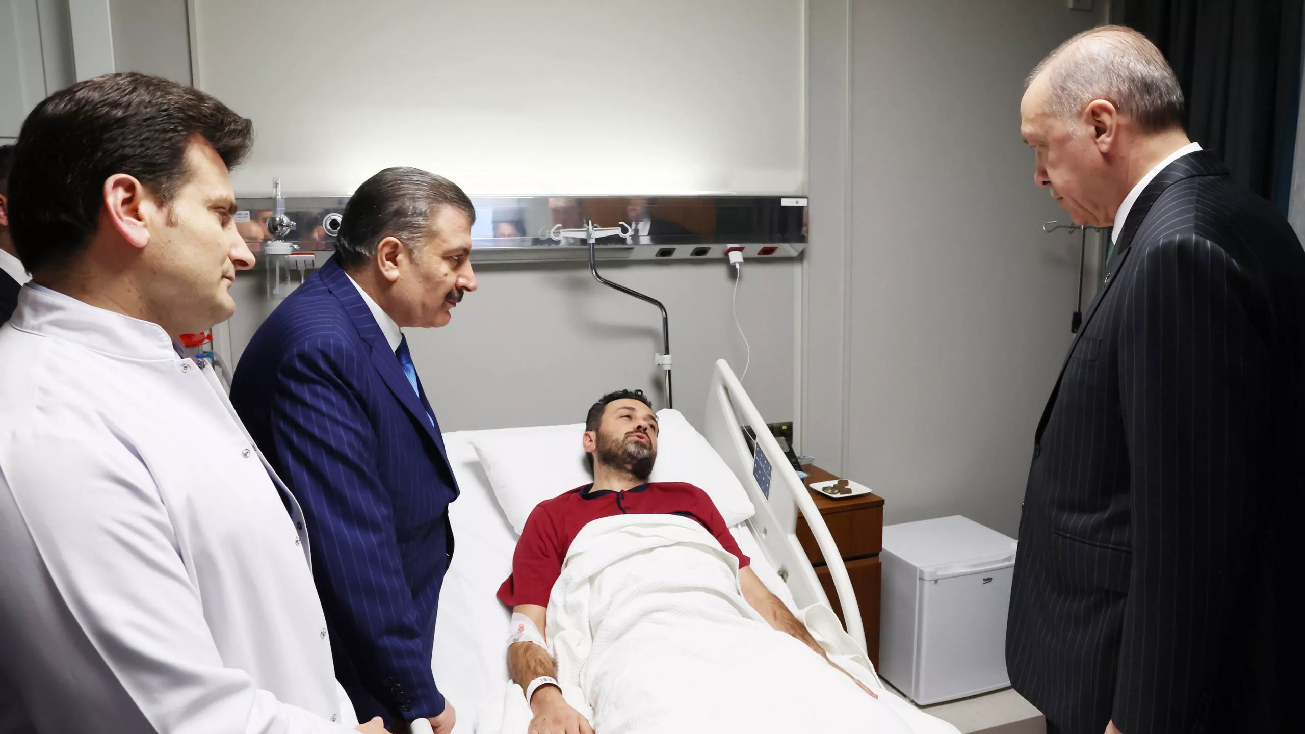 Erdogan binali yildirimi hastanede ziyaret etti 1 scaled - politika - haberton