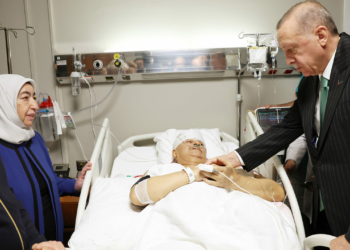 Erdoğan Binali Yıldırım'ı hastanede ziyaret etti