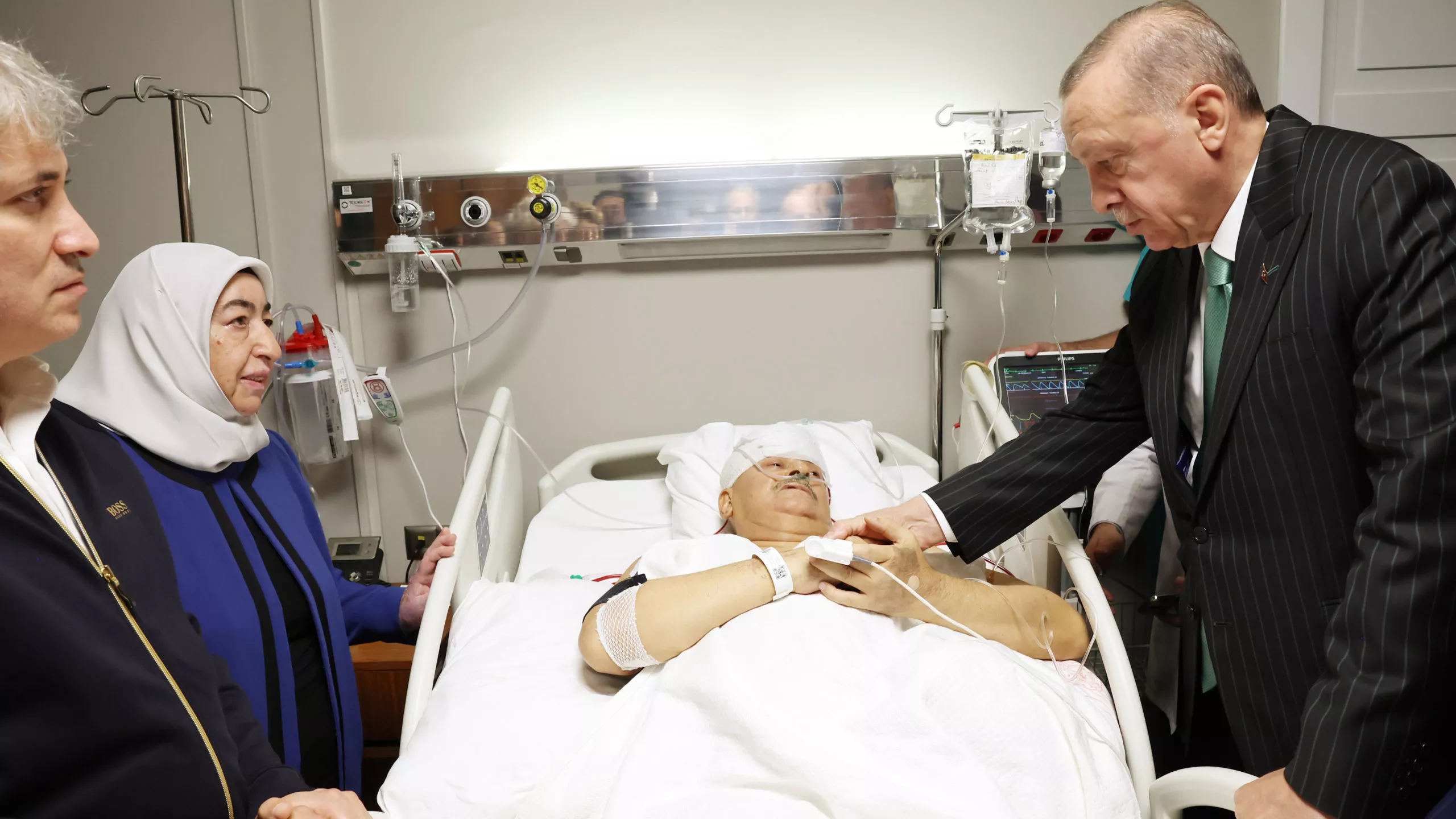 Erdoğan binali yıldırım'ı hastanede ziyaret etti