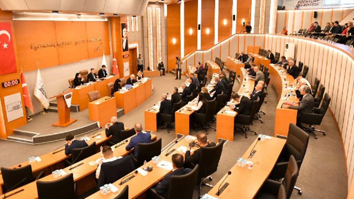 Esenyurt Belediye Meclisinde LGBT tartışması 