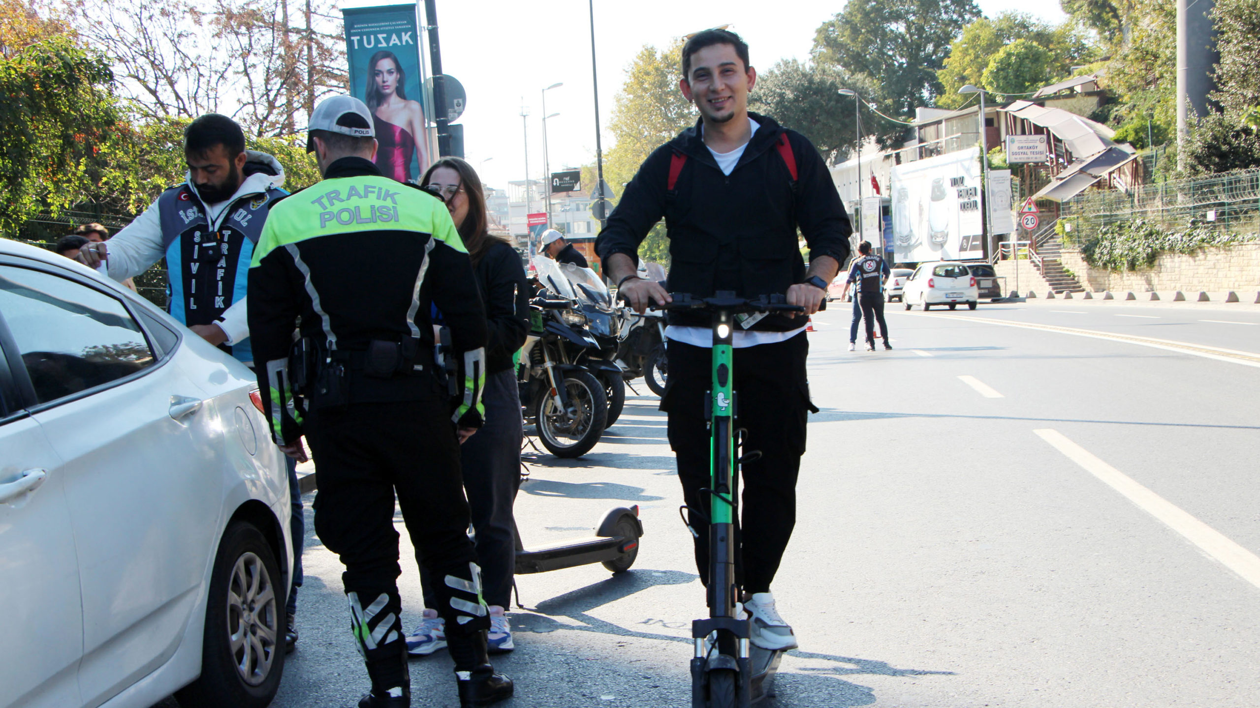 Fosforlu yelek giymeden skuter kullananlara ceza