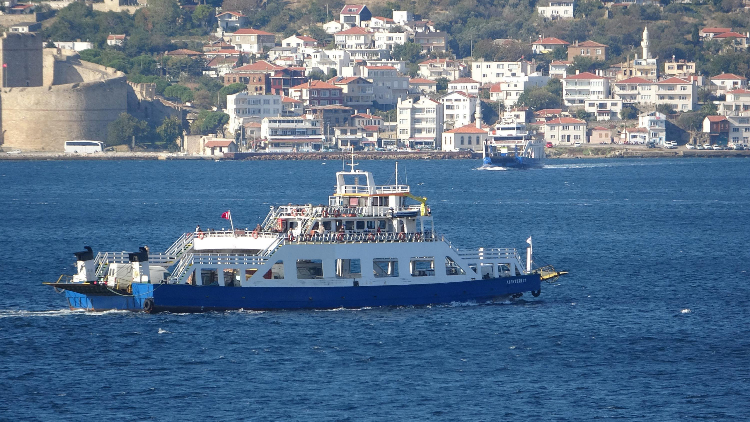 Gökçeada feribot seferlerinin bazıları iptal edildi