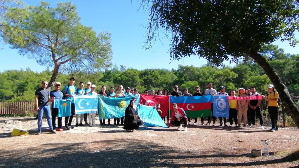 Güver Uçurumu Kanyonu’na doğa yürüyüşü