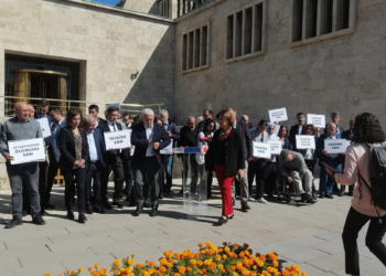 HDP'li vekiller Adalet Bakanlığı'na yürüdü