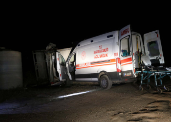 Hastanın bulunduğu ambulansı kaçırdı