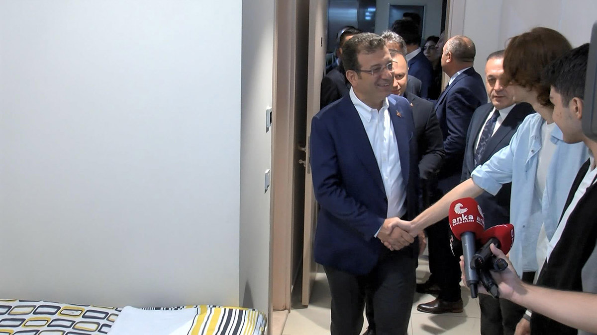 İmamoğlu Esenyurt Erkek Öğrenci Yurdunu gezdi
