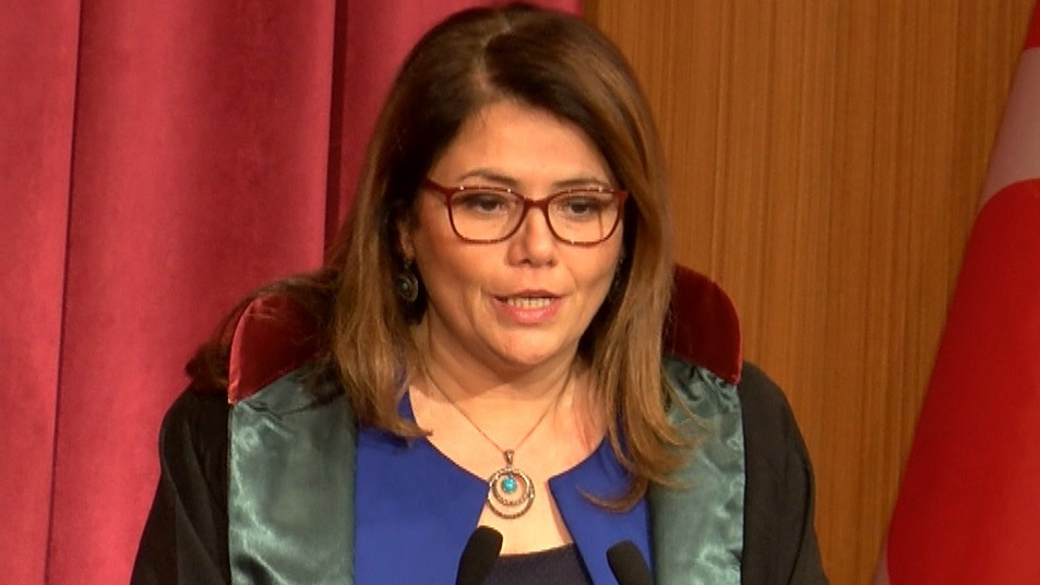 İstanbul Barosu'nun ilk kadın başkanı görevi devraldı