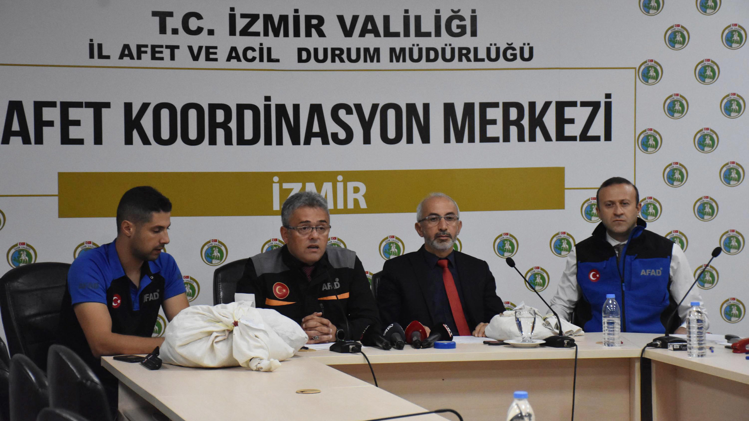 İzmir'de deprem konutları sahiplerini buluyor