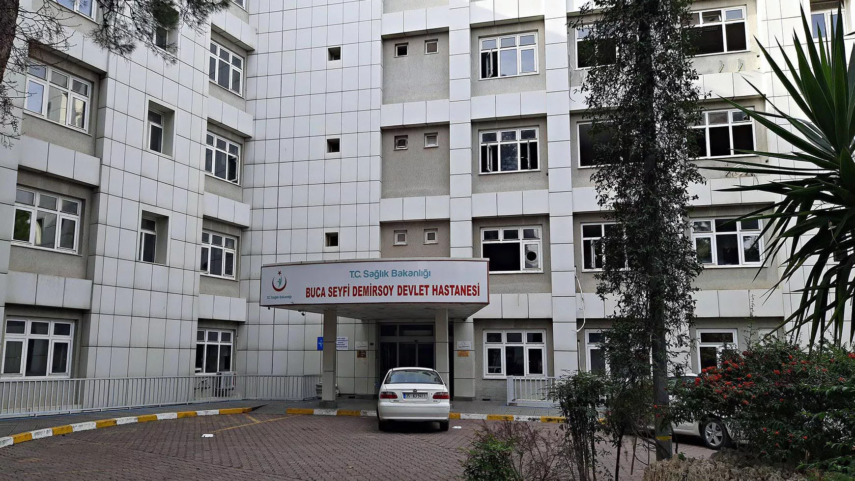 İzmir'de rapor için para isteyen doktora ev hapsi