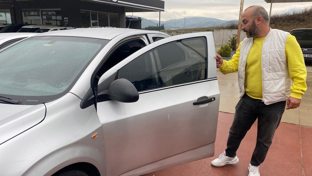 Karşılıksız çek nedeniyle otomobiline şerh konuldu