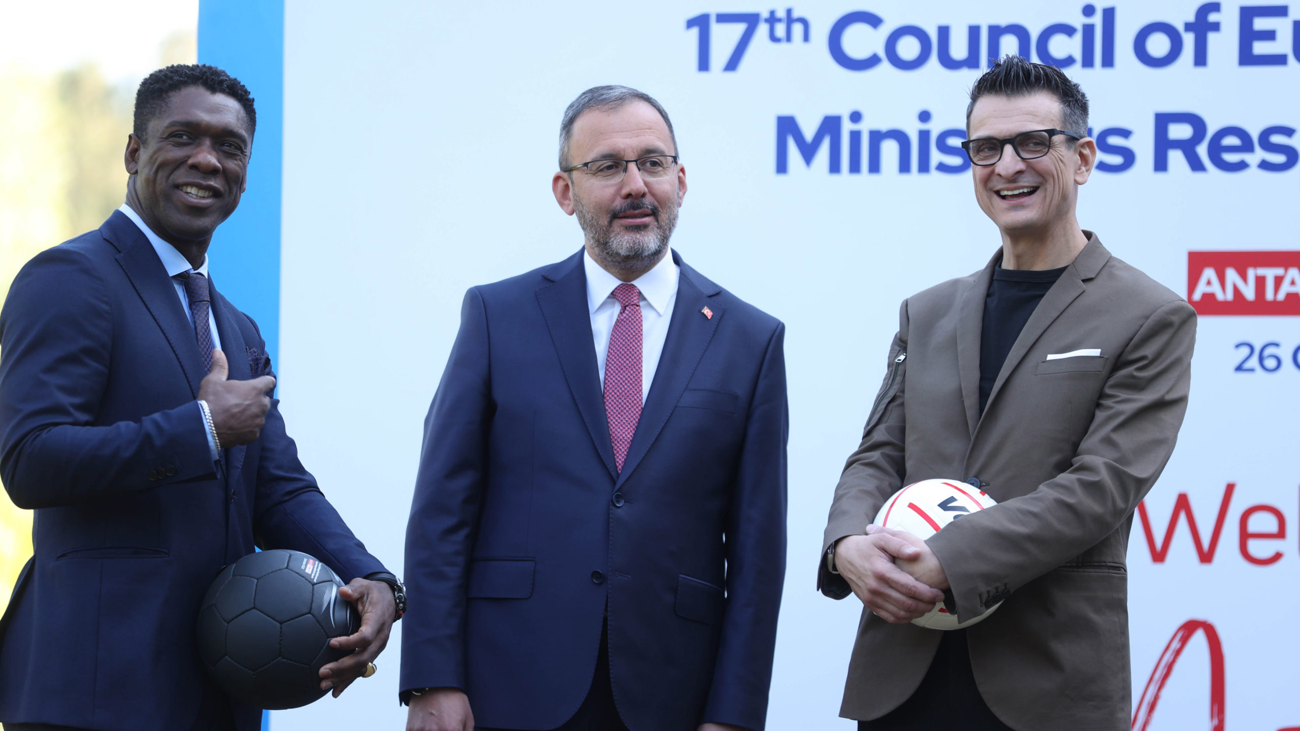 Kasapoğlu, eski futbolcu Clarence Seedorf ile görüştü