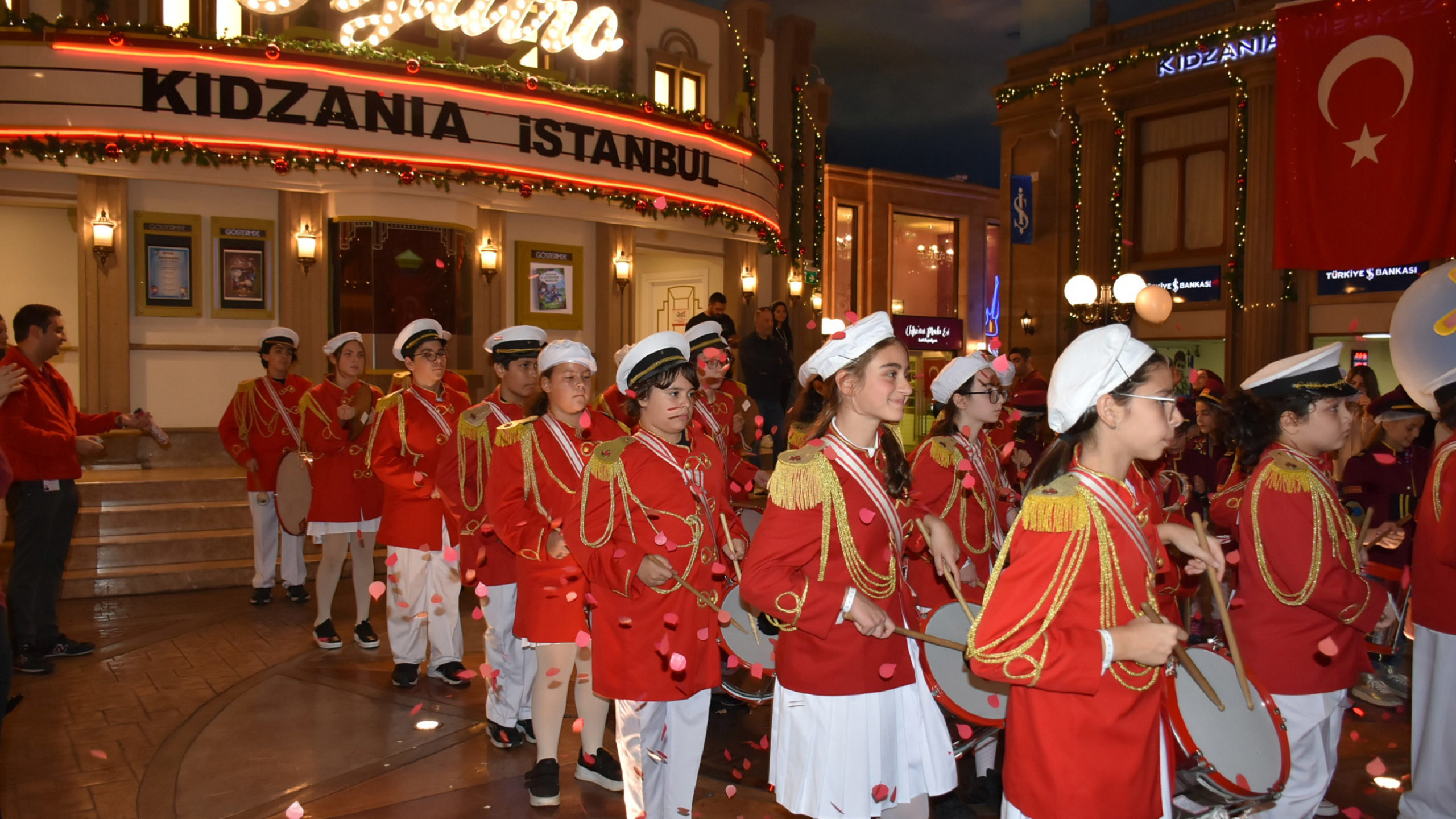 KidZania İstanbul'da Cumhuriyet Bayramı coşkusu
