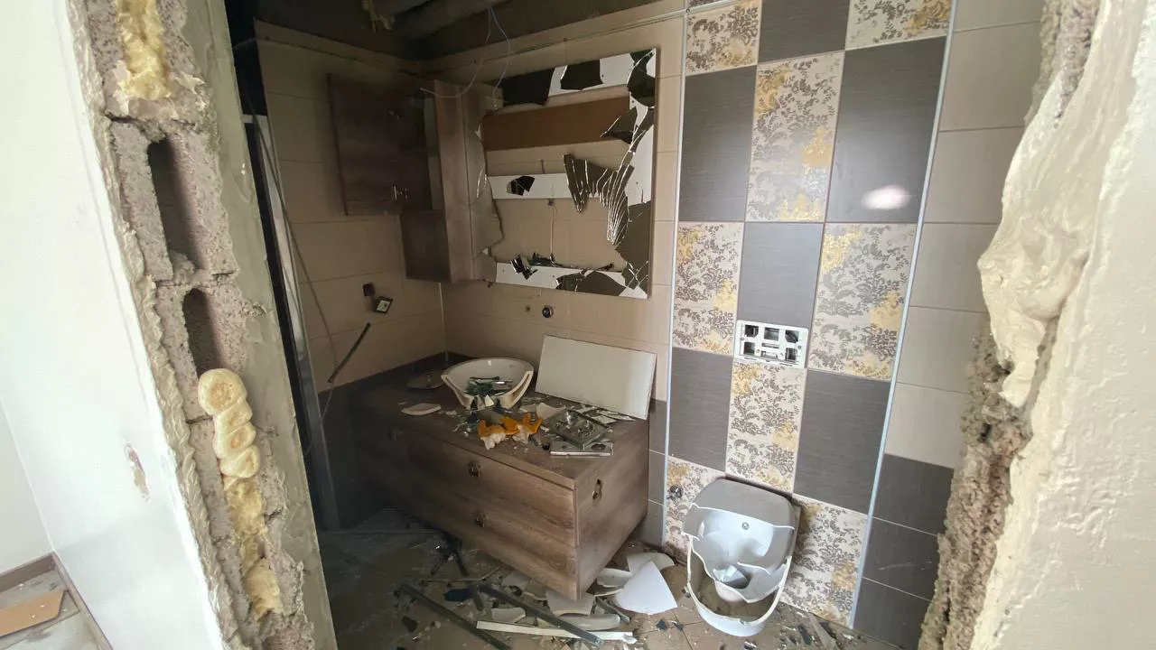Kiraci tahliye karari verilen evi tahrip etti 2 - yaşam - haberton