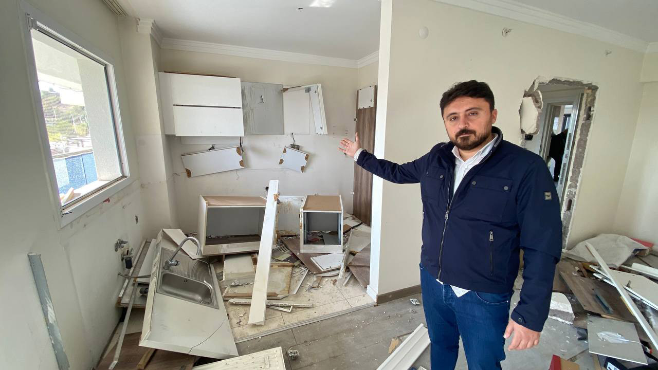 Kiracı tahliye kararı verilen evi tahrip etti