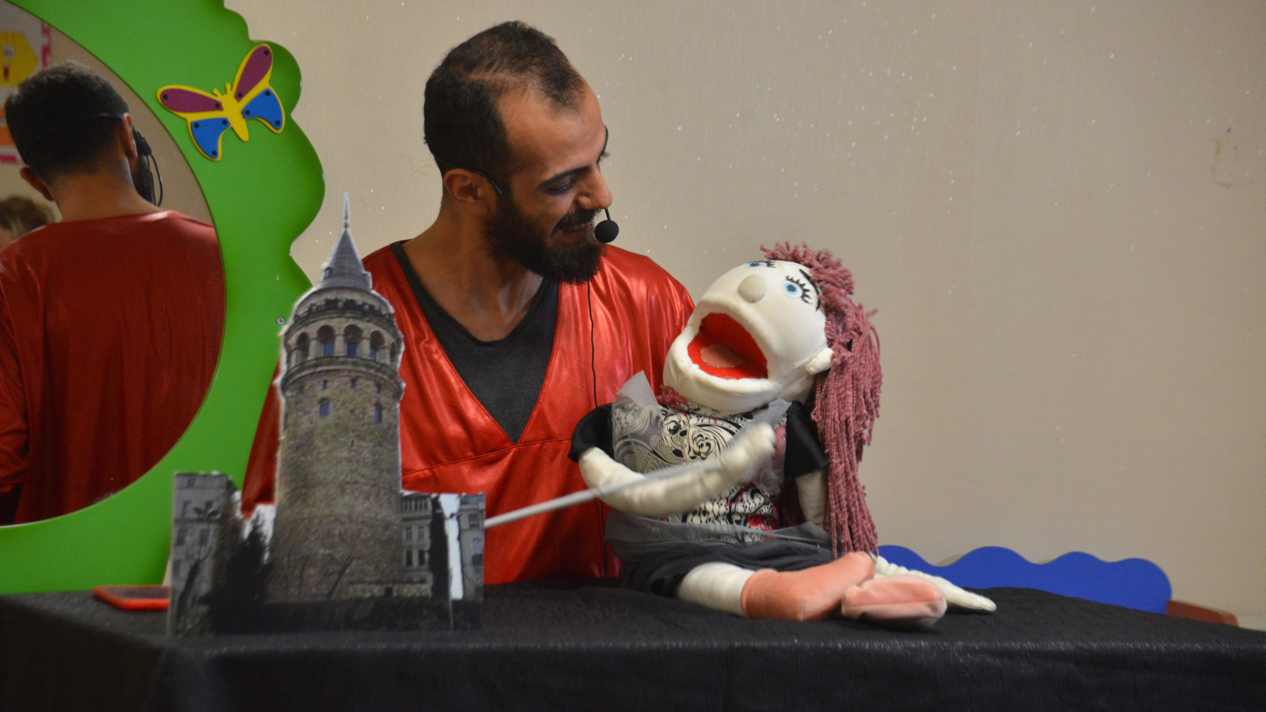 Kültürel değerleri vantrolog gösterisiyle tanıyorlar