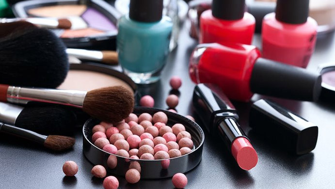 Küresel kozmetik pazarı 130 milyar dolara koşuyor 