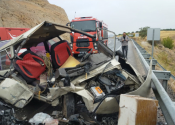 Malatya'da 2 otomobil çarpıştı: 1 ölü, 4 yaralı