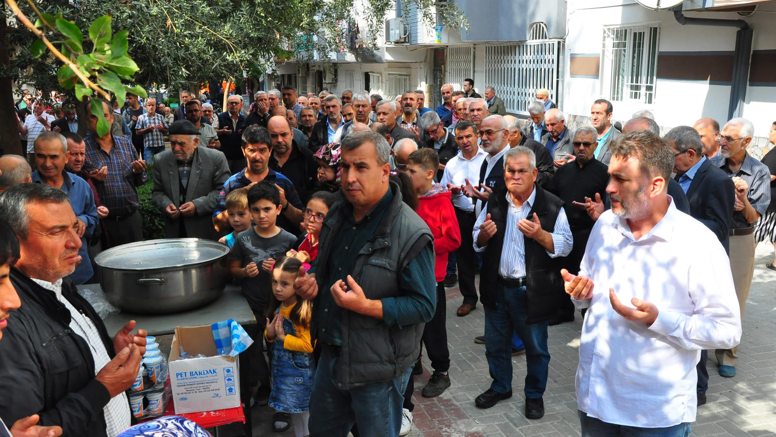 Manisa'da cuma namazı sonrası yağmur duası