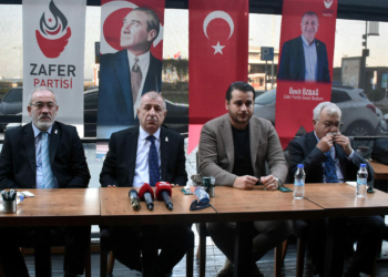 Mansur Yavaş'ı şartsız destekleriz