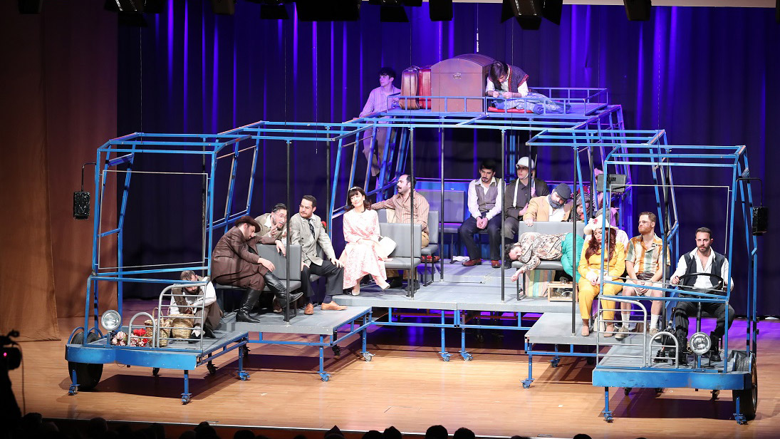 'Mavi Kuş' isimli tiyatro oyunu beğeni topladı