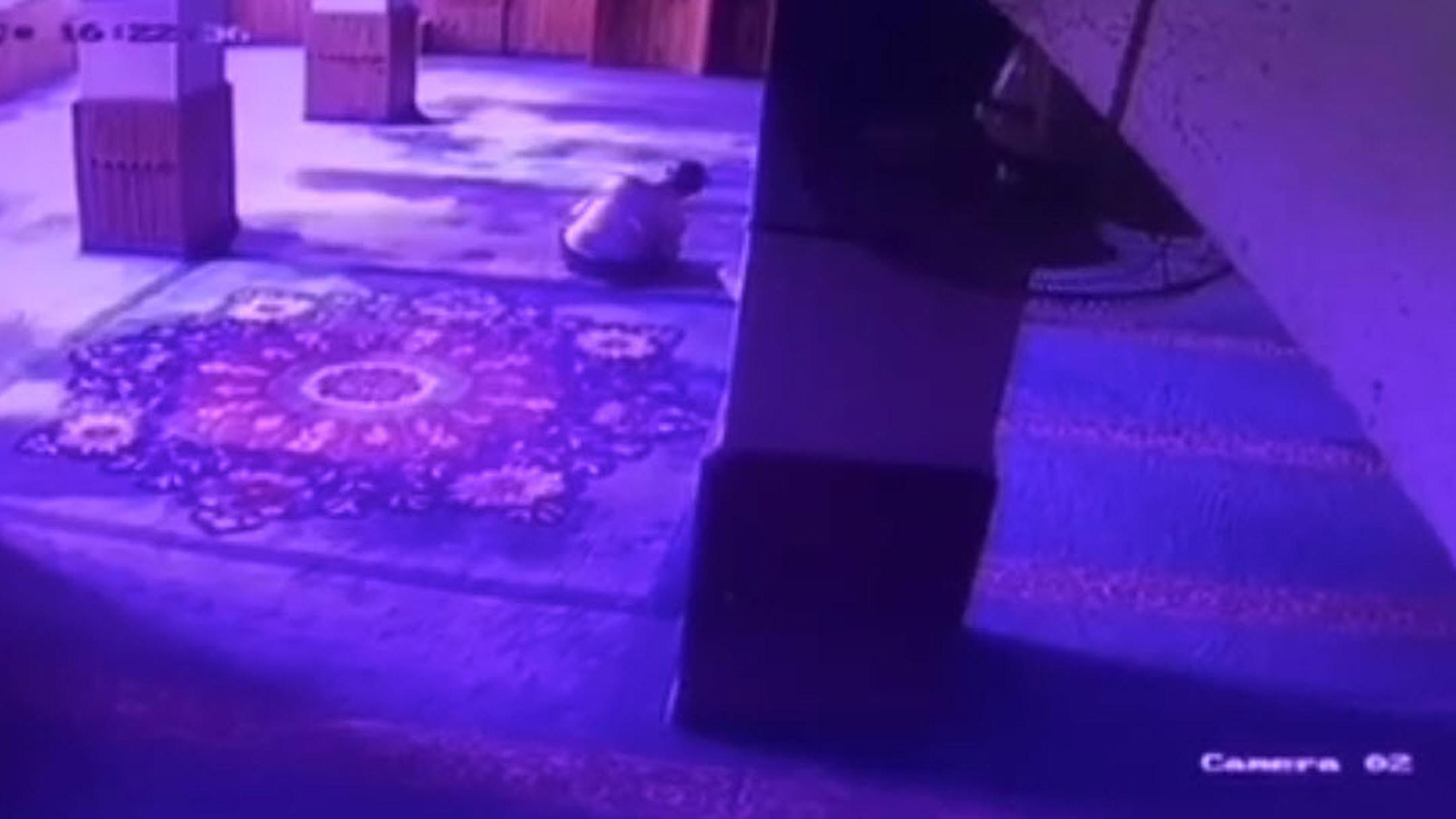 Namaz kılarken kalp krizinden öldü