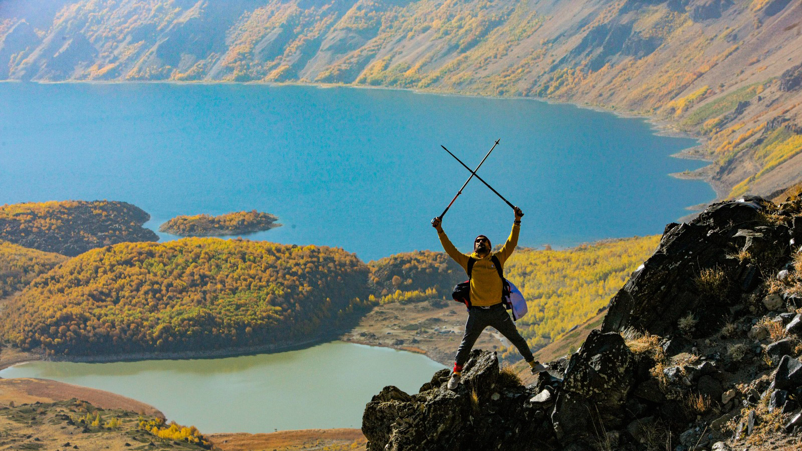Nemrut Krater Gölü'nde sonbahar