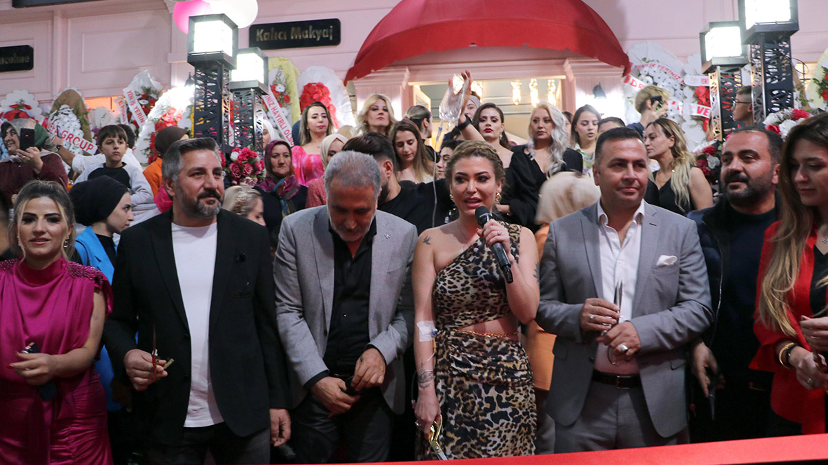 Neslim Güngen, Van şubesinin açılışını yaptı