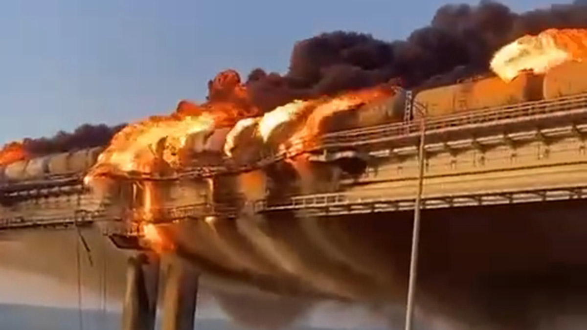 Podolyak duyurdu; Kerch Köprüsü'nde patlama